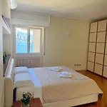 Grand View 3 Apartment *