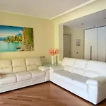 Apartment Grand View 3 *